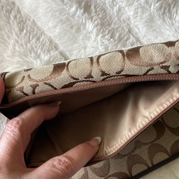 Coach Wallet - Picture 7 of 7